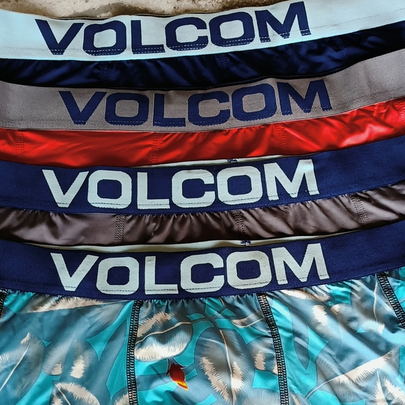 Volcom Men's 4 Pack Comfort Flex Side-Panel Boxer Brief Underwear New Size Mediu - Picture 3 of 3